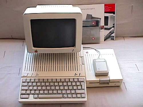 Apple2c01.jpg